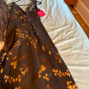 Little mistress size 2 black and gold high/low dress